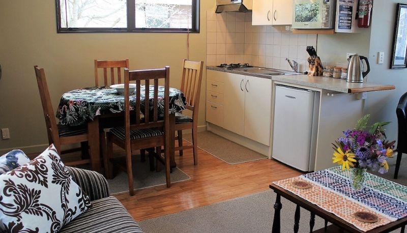 Info - Annick House Bed and Breakfast