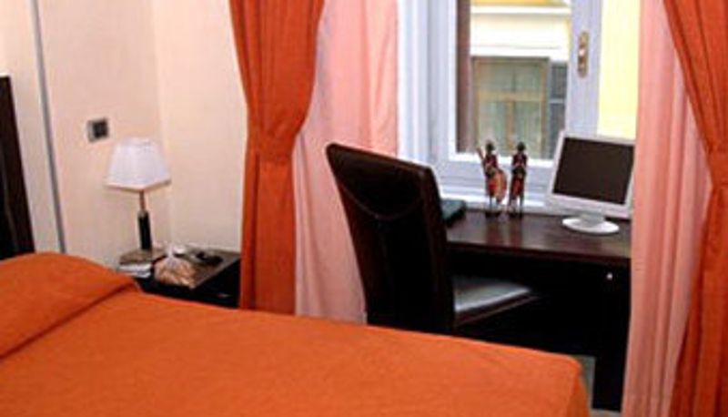 Room - Le Petit Apartments