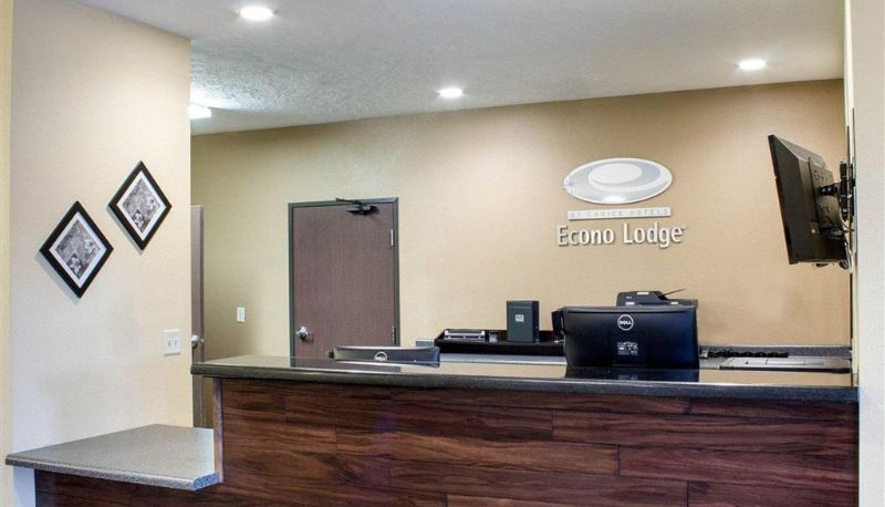 Hall - Comfort Inn Yankton SD