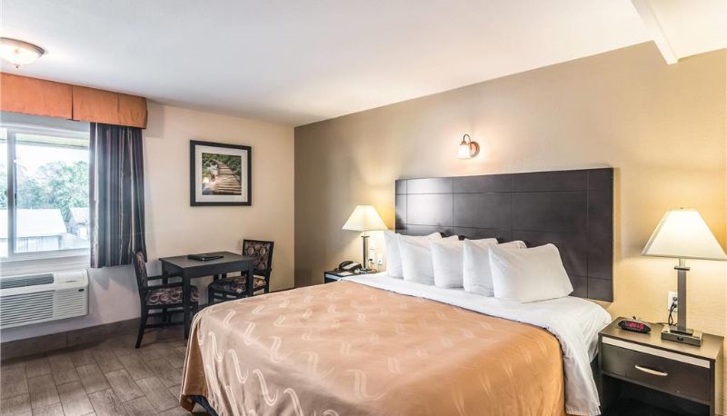 Pokój - Quality Inn and Suites near Downtown Bakersfield