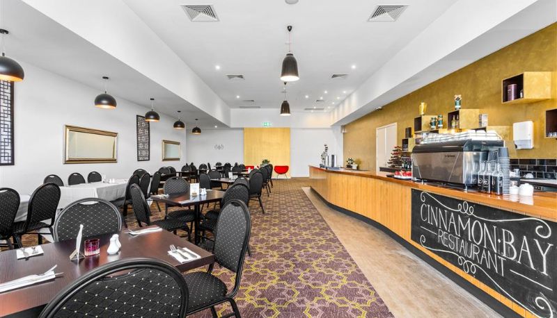Restaurant - Quality Hotel Point Cook