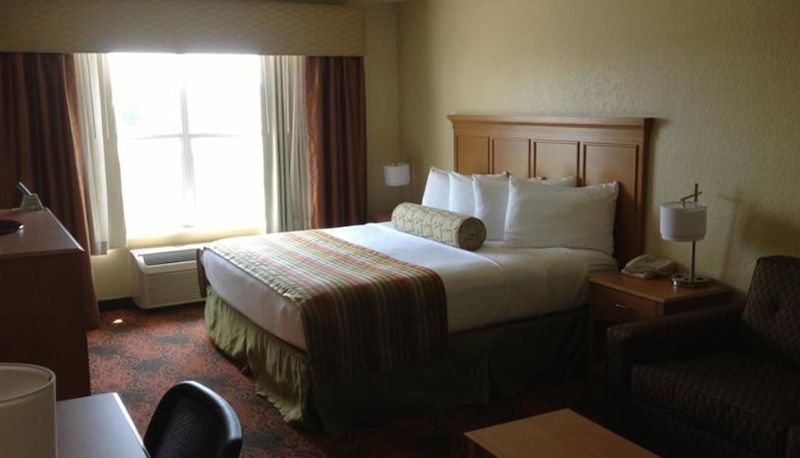 Daire - Candlewood Suites WACO by IHG