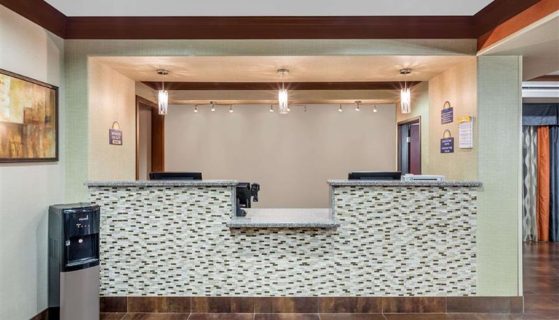 Hall - Days Inn by Wyndham Dilley