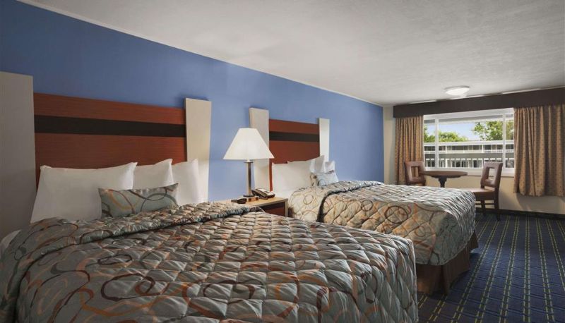 Room - Days Inn by Wyndham West Yarmouth/Hyannis Cape Cod Area