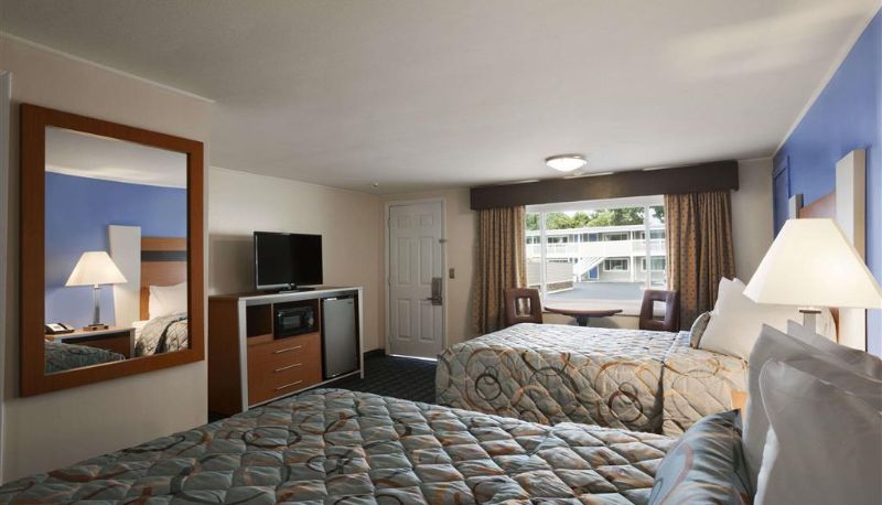 Room - Days Inn by Wyndham West Yarmouth/Hyannis Cape Cod Area