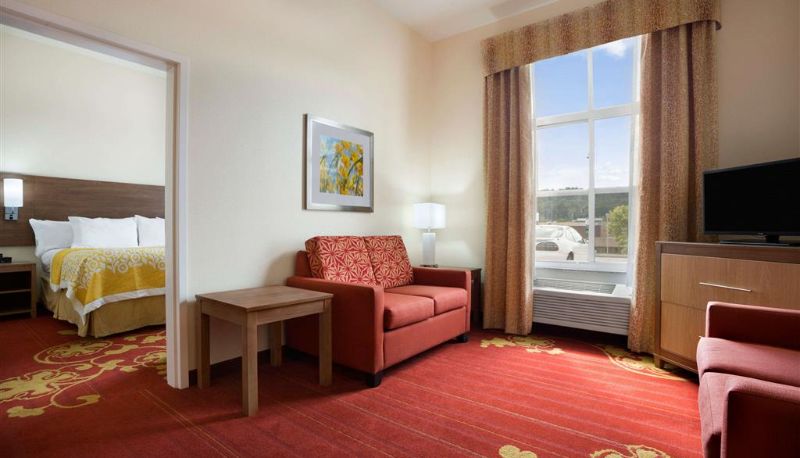Suite - Days Inn & Suites by Wyndham Caldwell