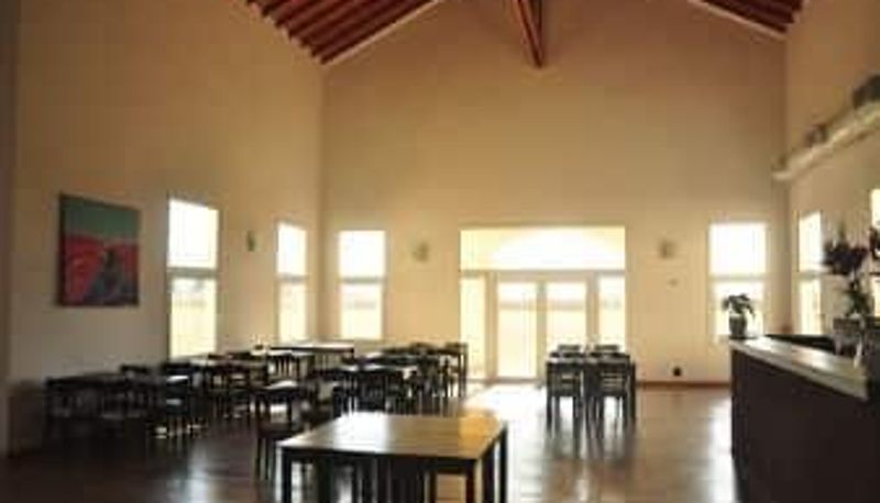 Vista interior - Howard Johnson by Wyndham Pergamino