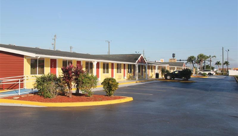 Außenansicht - Knights Inn Punta Gorda