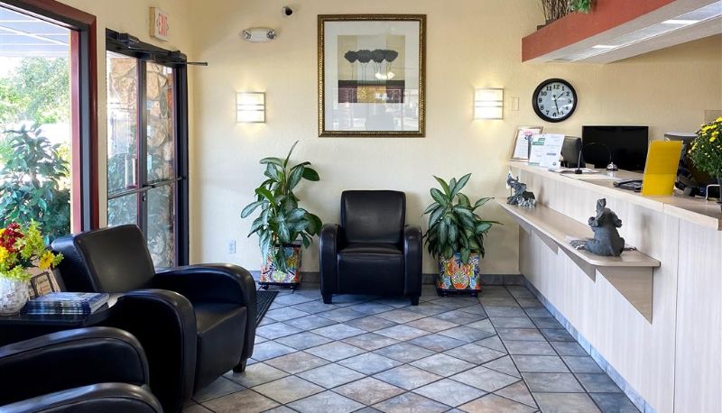 Lobby - Knights Inn Punta Gorda