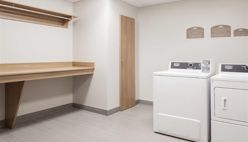 Innenbreich - Microtel by Wyndham Casselman