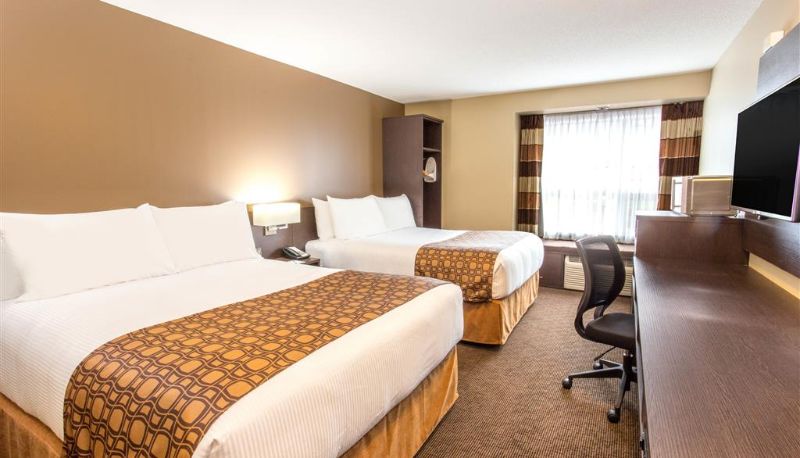 Zimmer - Microtel Inn & Suites by Wyndham Whitecourt