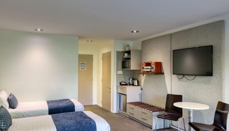 Apartment - GARDEN COURT SUITES AND APARTMENTS