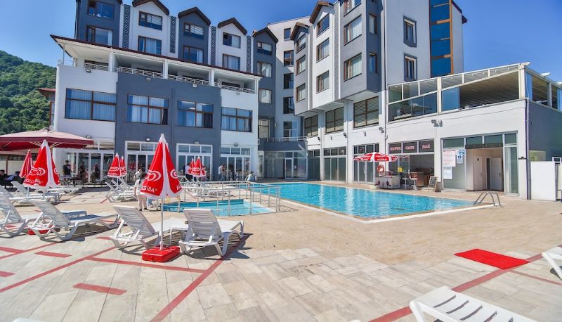 Pool - Diamond Hotel