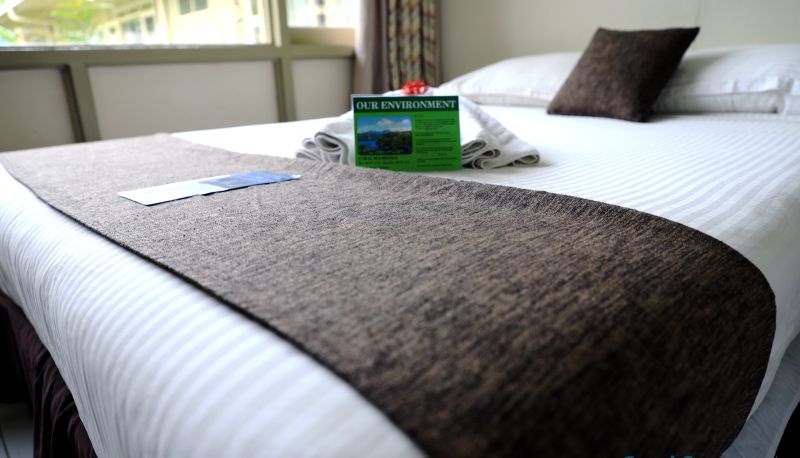 Zimmer - Huon Gulf Hotel and Apartments