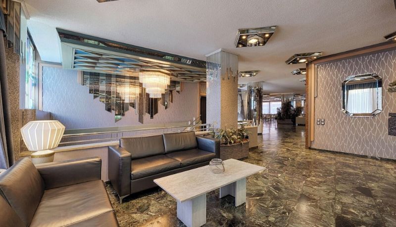 Salon - Xenophon Hotel