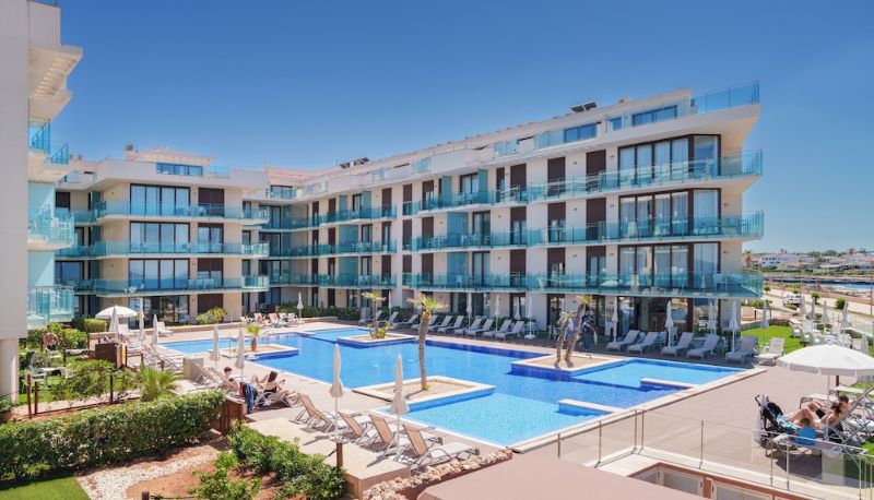 Pool - Caprice Skyline Aparthotel