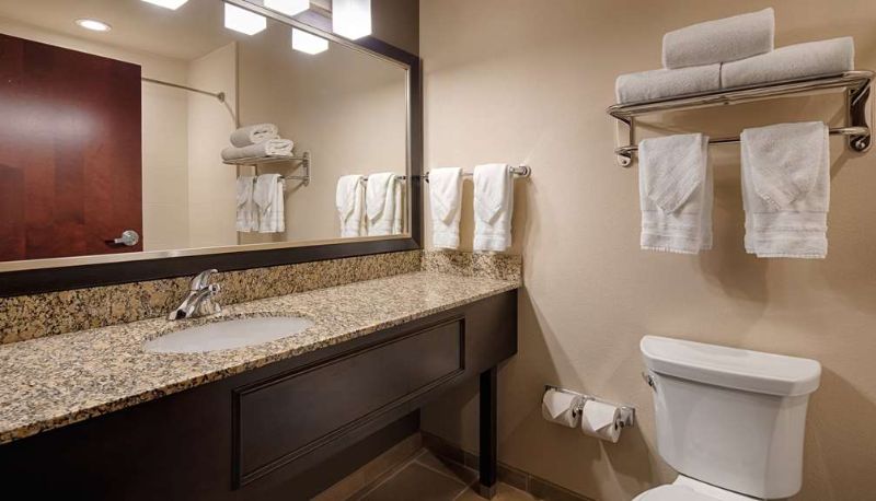 Zimmer - Best Western Plus Stevens County Inn