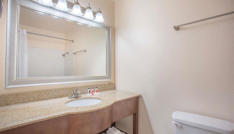 Zimmer - Travelodge by Wyndham Hawthorne