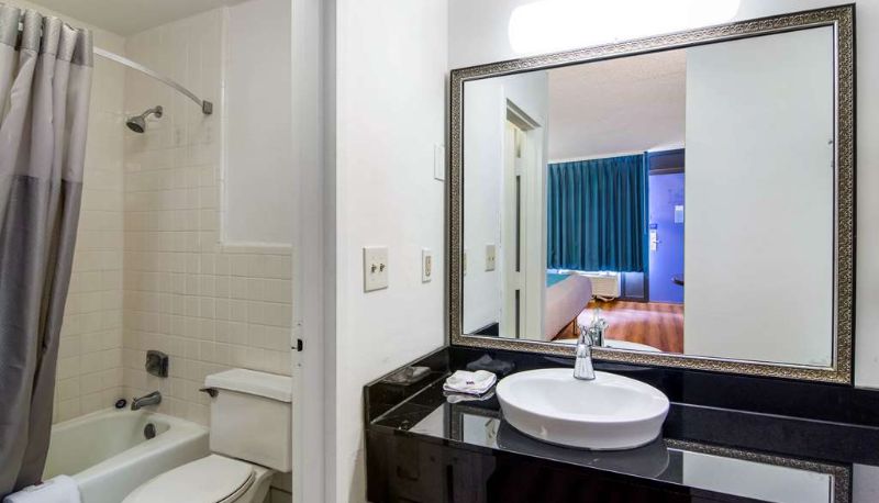 Room - Motel 6 LaGrange