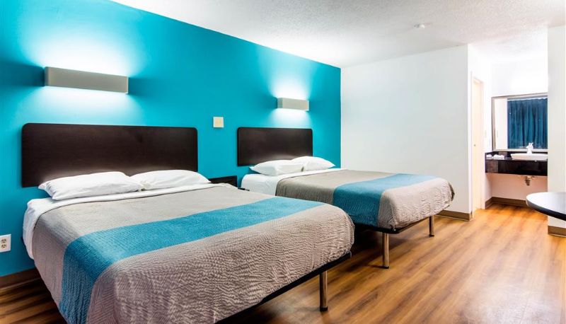 Room - Motel 6 LaGrange