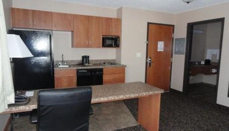 Suite - CANBY INN AND SUITES