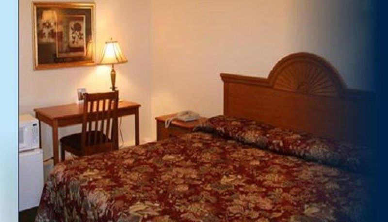 Camera - Four Seasons Motel-Malone