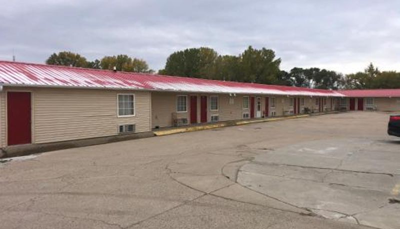 Hotel Außenbreich - Big 12 Motel Broken Bow NE