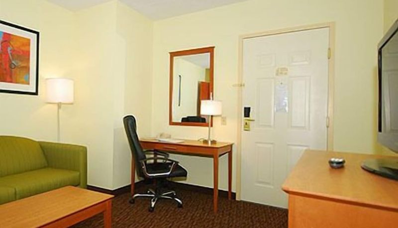 Info - Trademark by Wyndham University Hotel & Suites Shippensburg