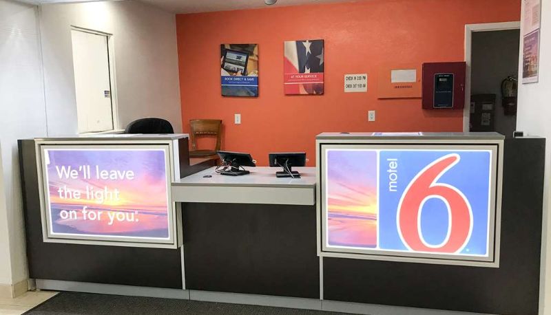 Hall - Motel 6 Bremen GA