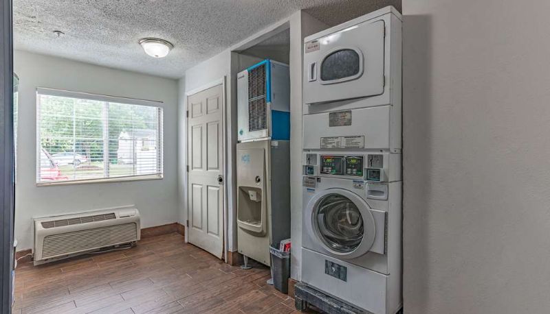 Interieur - MOTEL 6 CHARLOTTE UNIVERSITY