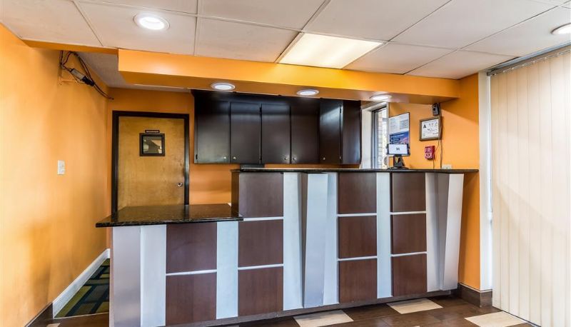 Hall - Motel 6 Kenly NC