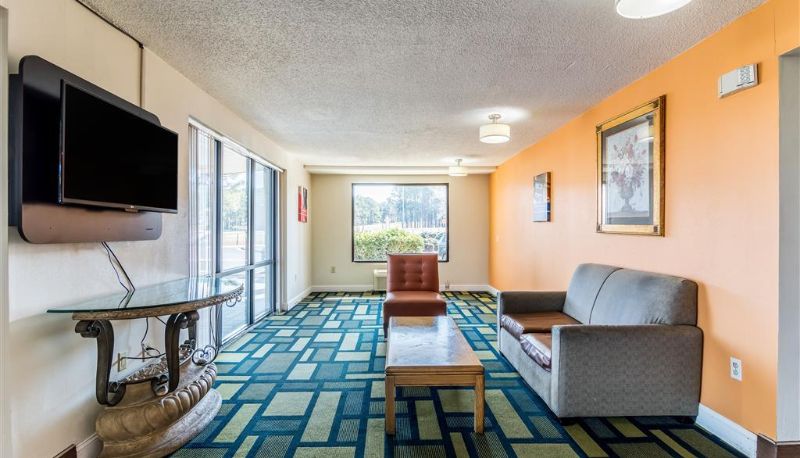 Hall - Motel 6 Kenly NC