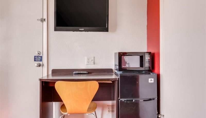 Zimmer - Econo Lodge Inn & Suites