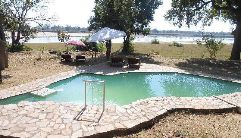 Piscina - Zikomo Safari Camp