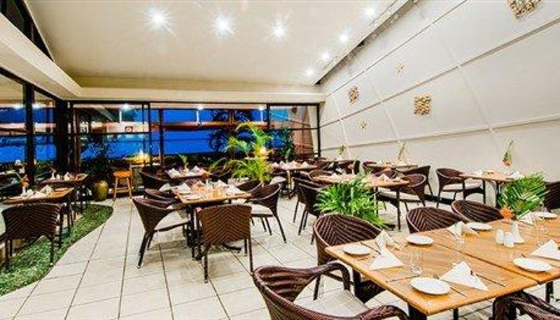 Restaurant - Tanoa Waterfront Hotel