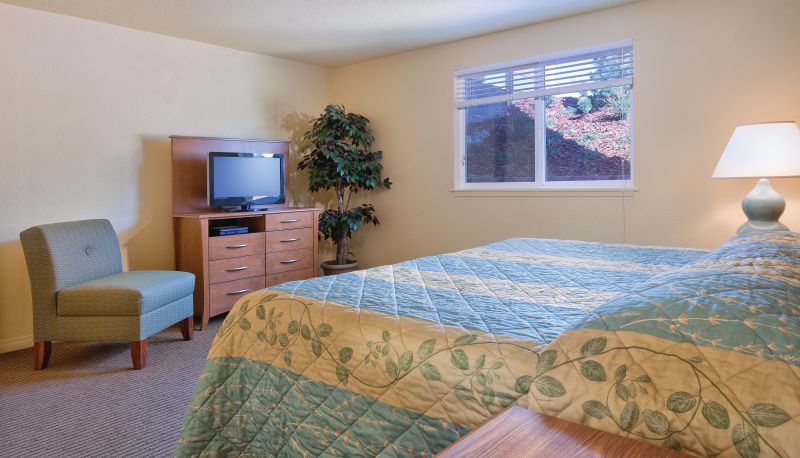 Zimmer - WorldMark Surfside Inn