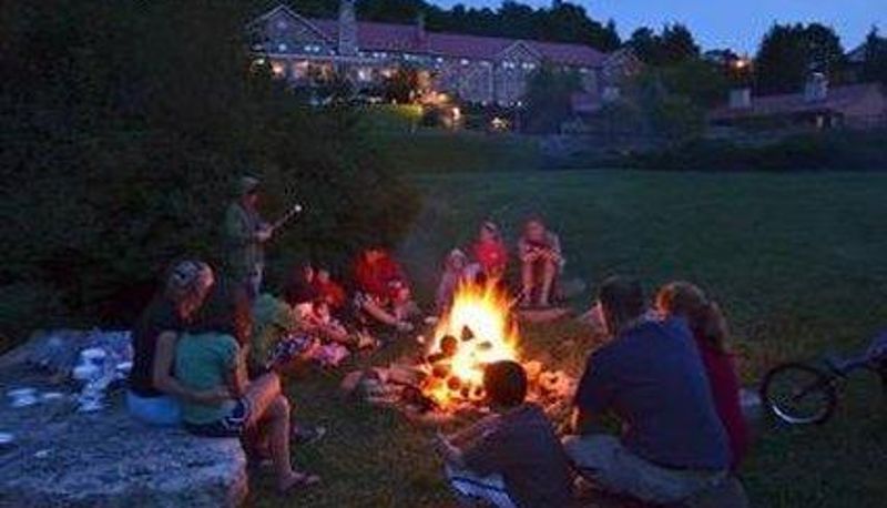 Vista interna - MOUNTAIN LAKE LODGE