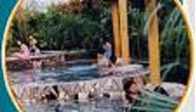 Wellnessbereich - BI SHUI WAN HOT SPRING HOLIDAY INN