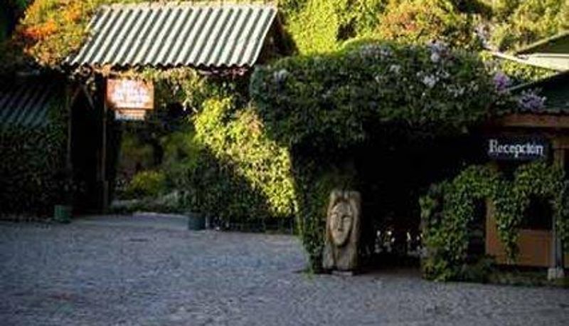 Widok na zewnątrz - HOTEL POSADA DE DON RODRIGO PANAJACHEL