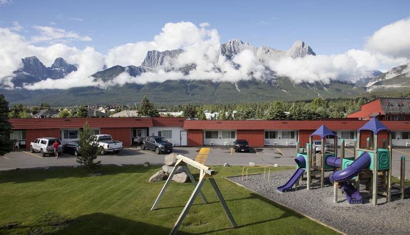 Außenansicht - ROCKY MOUNTAIN SKI LODGE