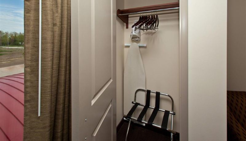 Zimmer - AmericInn by Wyndham Fairfield