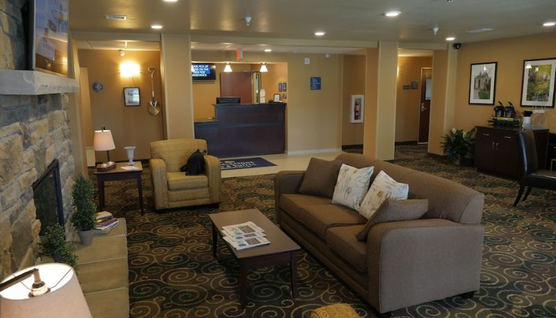 Lobby - Cobblestone Inn & Suites - Winterset