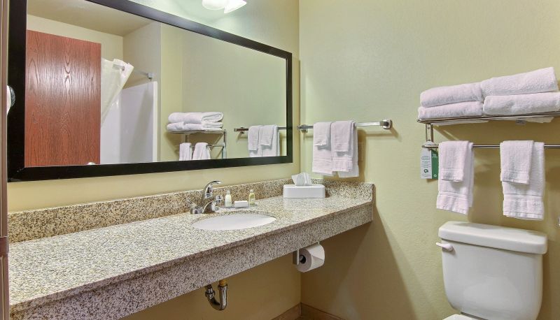 Zimmer - Cobblestone Hotel & Suites - Beulah