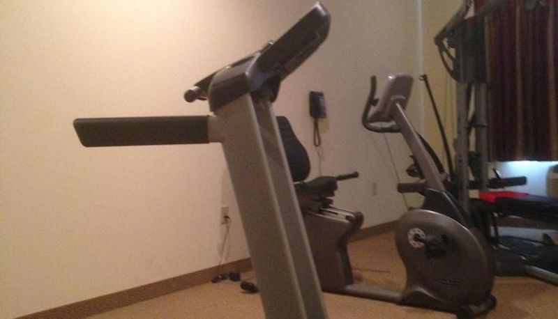 Sporteinrichtungen - Edgewood Hotel and Suites