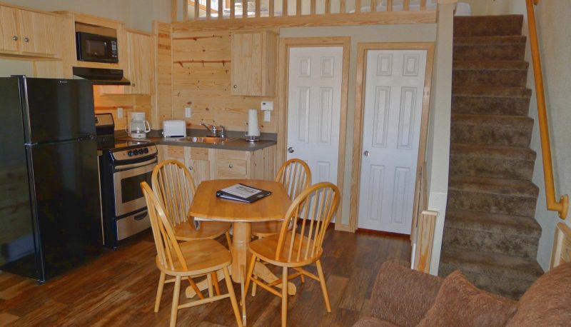 Zimmer - Hill Country Cottage and RV Re