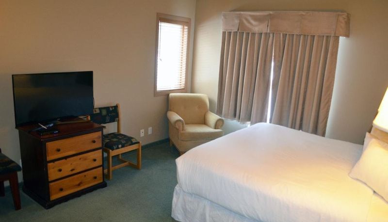 Apartment - Waterton Lakes Resort