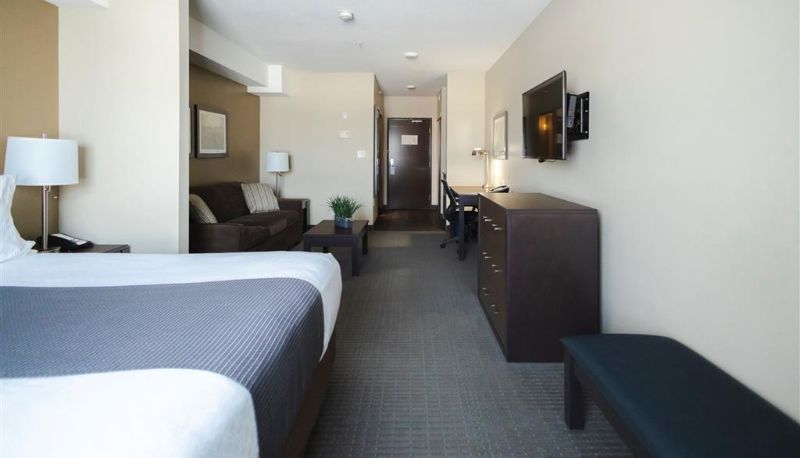 Camera - Best Western Plus Lacombe Inn & Suites