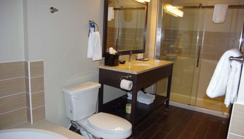 Camera - Best Western Plus Lacombe Inn & Suites