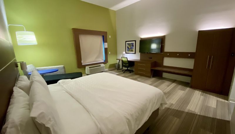 Camera - Holiday Inn Express & Suites PINEVILLE-ALEXANDRIA AREA by IHG