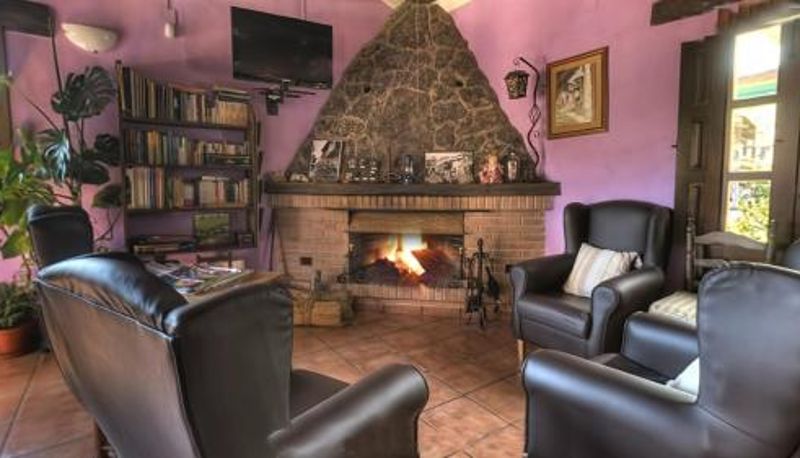 Resepsiyon - El Canchal de la Gallina -Cafetería -Aparcamiento gratis - Jacuzzi - Piscina de agua caliente abierta desde el 20 Marzo 2027